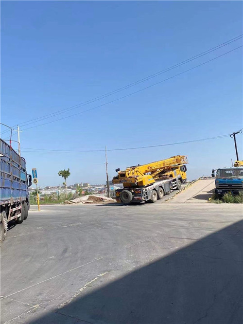 通州区25吨吊车的租赁价格大概是多少？